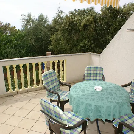 4098d Apartment Mandre